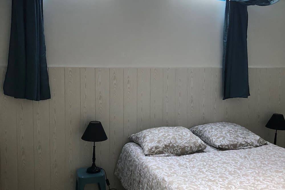 Grange Bretonne Rénovée - 7 Pers - 2 Chambres. Port a 200m in Ploudalmézeau, Región de Brest