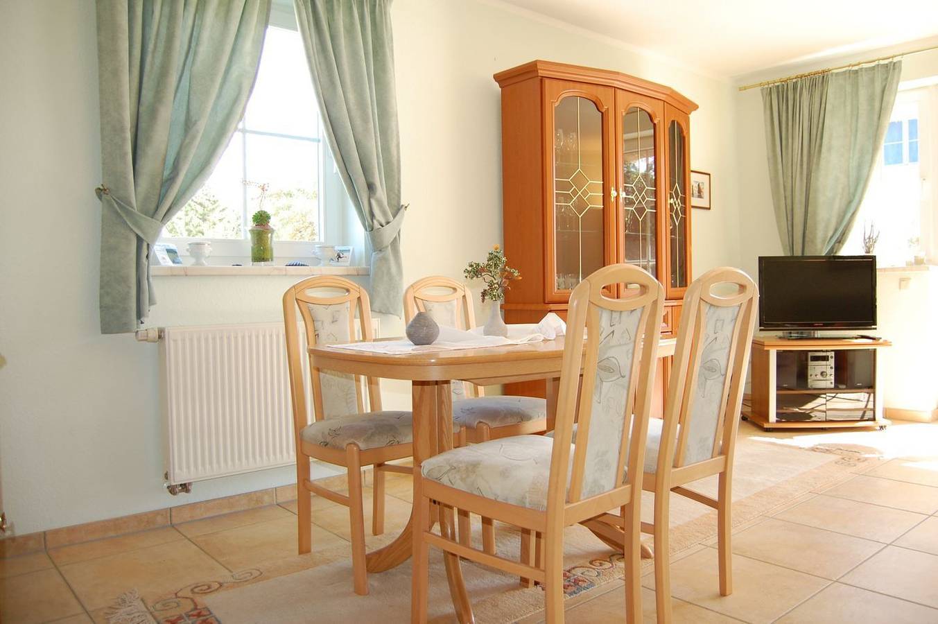 Ferienhaus "Boddenhus" - Doppelhaushälfte ca.70 m² Wohnfläche für 2-5 Personen in Born a. Darß, Born am Darß