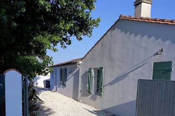 Gîte pour 8 personnes, avec jacuzzi et terrasse dans Plage de La Conche des Baleines