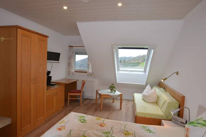 Gîte pour 6 personnes, avec balcon et jardin à Glottertal - 4