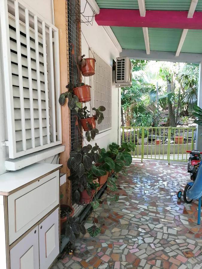 Gîte pour 2 personnes, avec terrasse ainsi que vue et jardin à Morne-à-l'Eau - 2