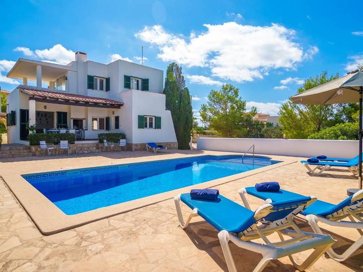 Ferienhaus für 8 Personen, mit Balkon und Terrasse sowie Garten und Pool in Cala Murada - 2