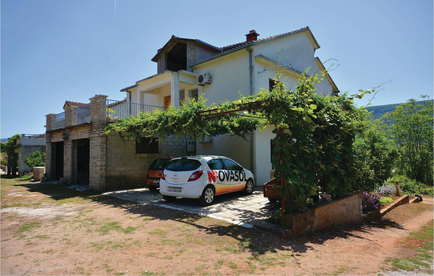 Entire holiday apartment, Holiday apartment for 2 people with terrace in Jelsa, Hvar
