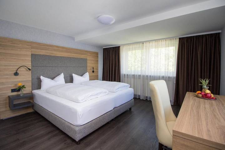 Hotel für 2 Personen, mit Terrasse und Garten sowie Sauna am Starnberger See - 2