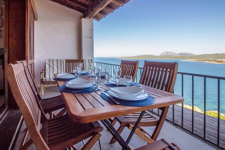 Appartamento intero, Guesthost - Dreamy Sea View with Pool in Porto Rotondo, Olbia