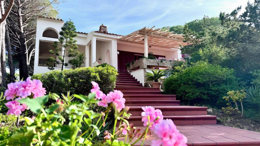 Villa per 8 persone, con Balcone e Terrazza nonché Giardino e Panorama sull' Isola della Maddalena