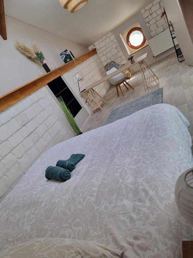 Three-Bedroom House in Châlons-en-Champagne, Marne