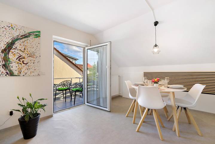 Hel lejlighed, Rosengarten Apartment with Balcony, 3 Dtv Stars & 3 Paw Stars in Mössingen, Neckar-Alb
