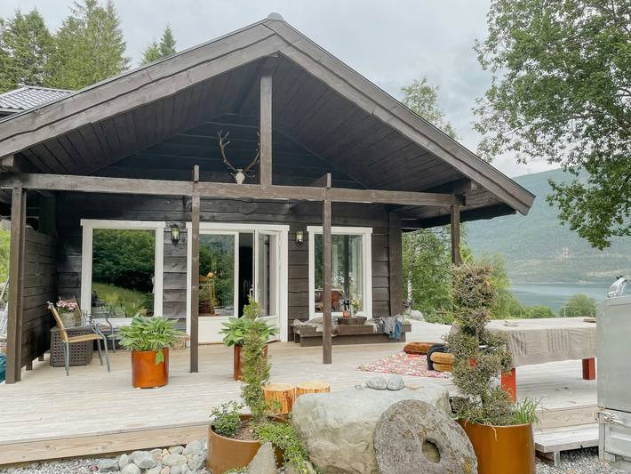 Ferienhaus für 8 Personen, mit Terrasse in Bremanger