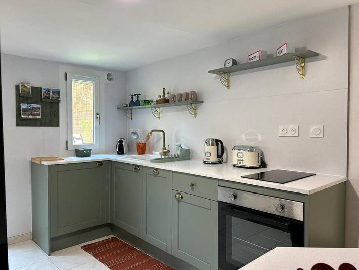 Gîte pour 2 personnes, avec jardin et jacuzzi ainsi que terrasse et piscine, animaux acceptés à Puget - 4