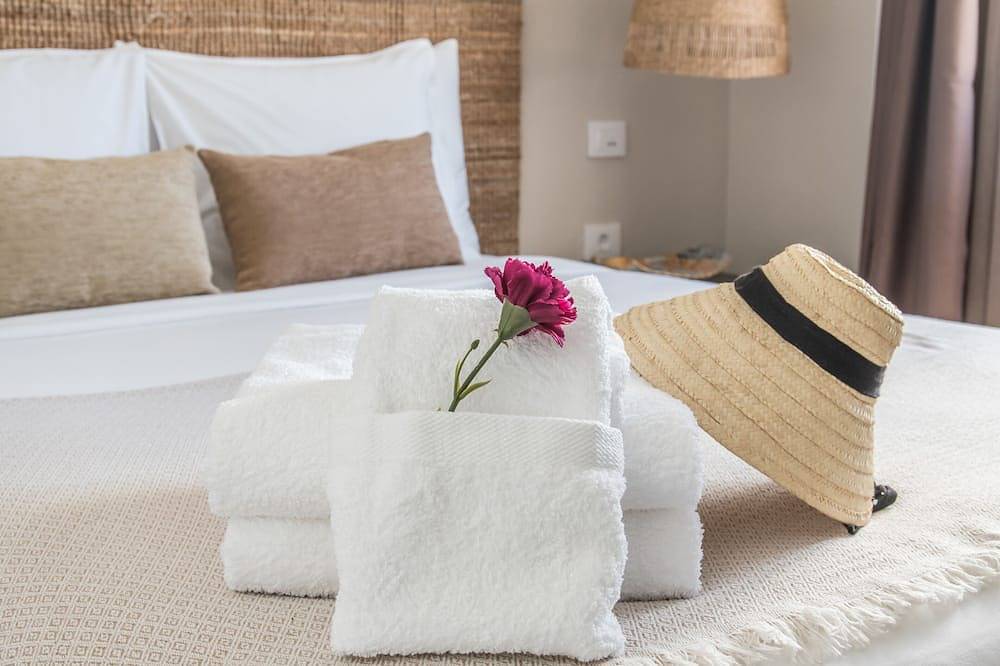 Apartamento entero, Casa Sandy Bay con azotea privada y vistas al mar in Playa Famara, Teguise