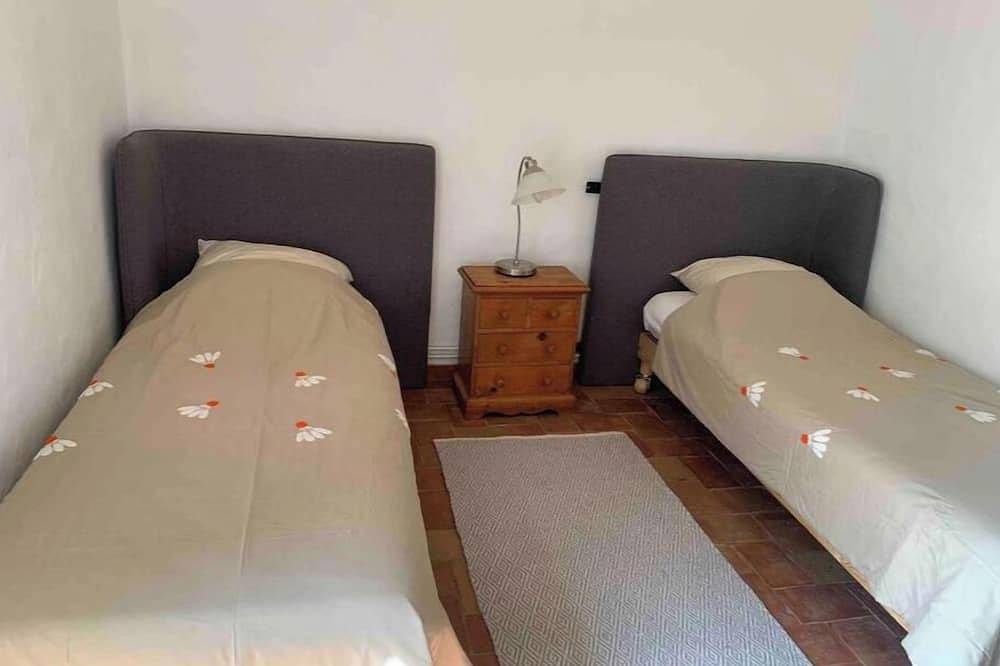 Maison Pipette authentic Provence and Nature 10 min from Circuit Paul Ricard in Circuit Paul-Ricard, Le Castellet