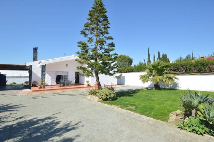 Casa de vacaciones para 7 personas, con jardín en Conil de la Frontera