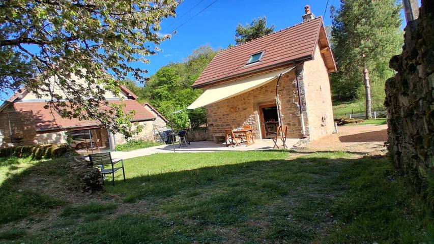Location de vacances pour 7 personnes, avec jardin et vue, adapté aux familles à Antully - 2