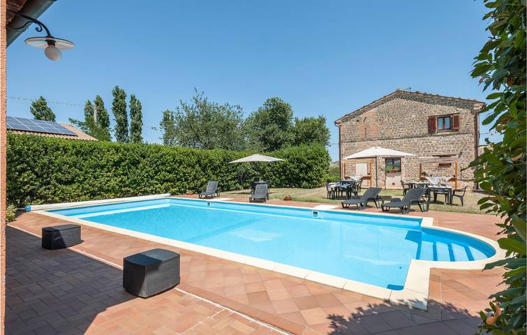 Ferienhaus für 14 Personen mit Garten in Tolentino, Macerata Provinz