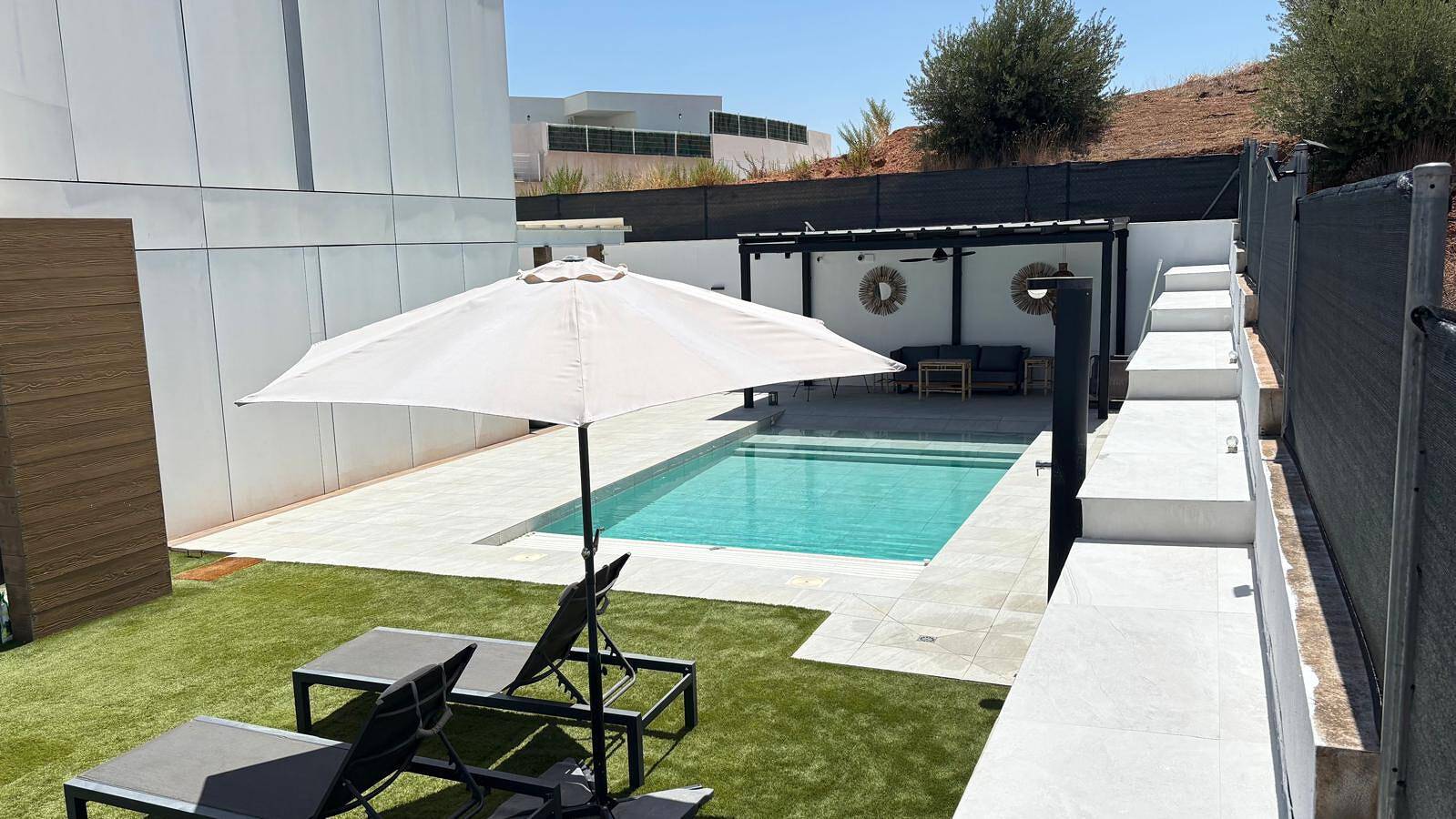Holiday Home 'Your Private Paradise with Pool' with Mountain View, Wi-Fi and Air Conditioning in Albolote, Granada Province