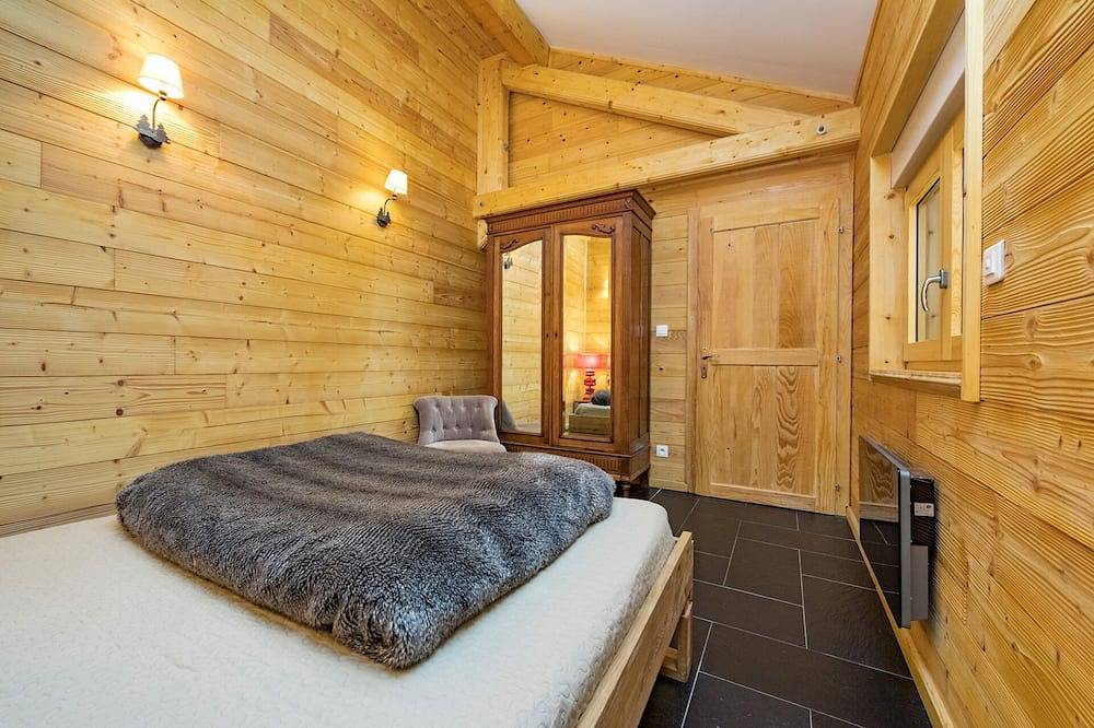 Overdekt zwembad, wellnessruimte, voor 8-10 personen (4 slaapkamers - 2 badkamers) in Ventron, Parc naturel régional des Ballons des Vosges