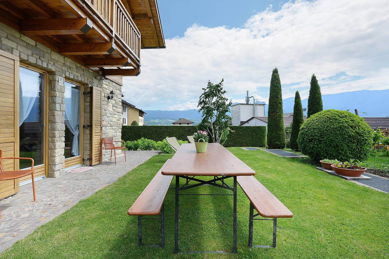 Chalet 'Agritur La Crucola -' con vistas a la montaña, Wi-Fi y aire acondicionado in Flavon, Contà