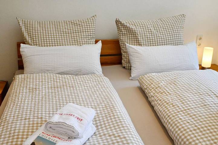 Ferienwohnung für 3 Personen, mit Terrasse und Sauna in Grabenstätt
