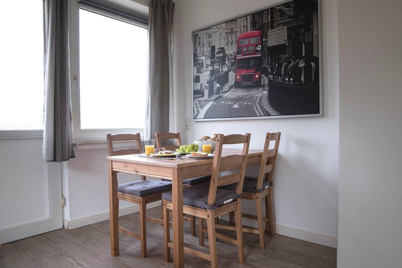 Ganze Wohnung, 1-Raum Ferienwohnung im Parterre mit Sauna und Schwimmbad im Haus in Sahlenburg Strand, Cuxhaven