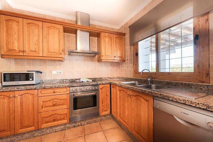 Location de vacances pour 6 personnes, avec piscine et terrasse à Cala Llonga - 2