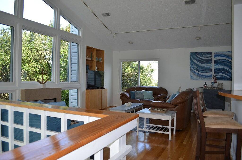 Beautiful 3 bedroom house minutes from the beach and First Landing State park in Virginia Beach