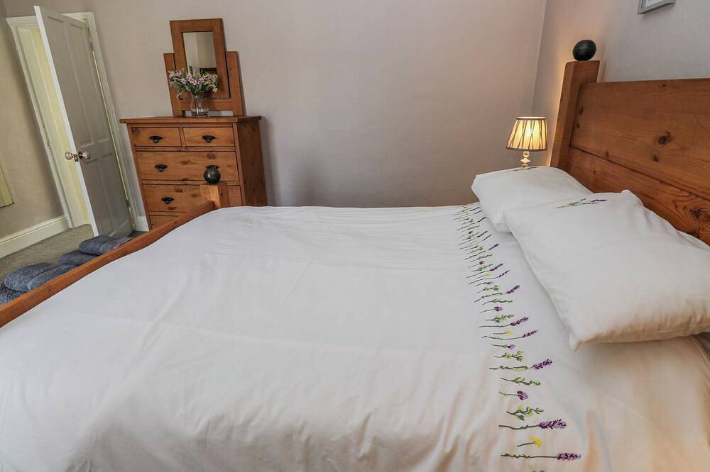 49 Waddington Road, pet friendly, with open fire in Clitheroe in Clitheroe, Lancashire