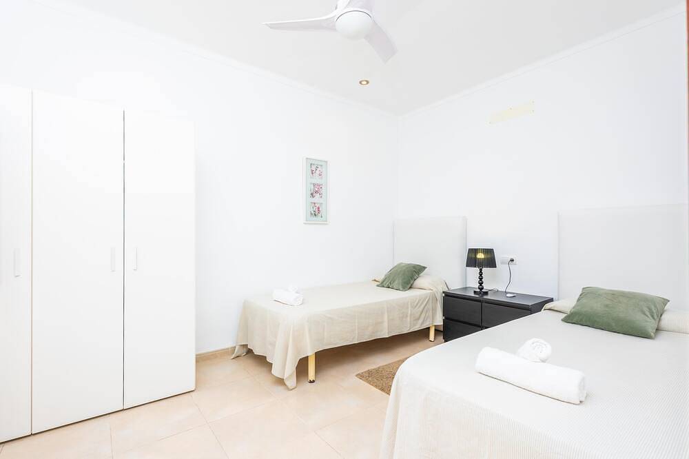 Caldentey - Bonita casa de pueblo con piscina privada y Wifi Gratis in Ariany, Interior de Mallorca