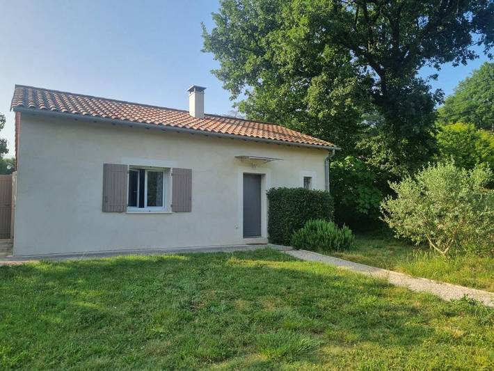Location de vacances pour 6 personnes, avec Terrasse ainsi que Jardin et Vue à Avèze (Languedoc-Roussillon)