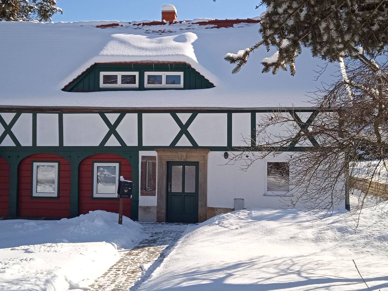 Ganze Wohnung, Appartement mit Garten, Grill und Terrasse in Jonsdorf, Zittauer Gebirge