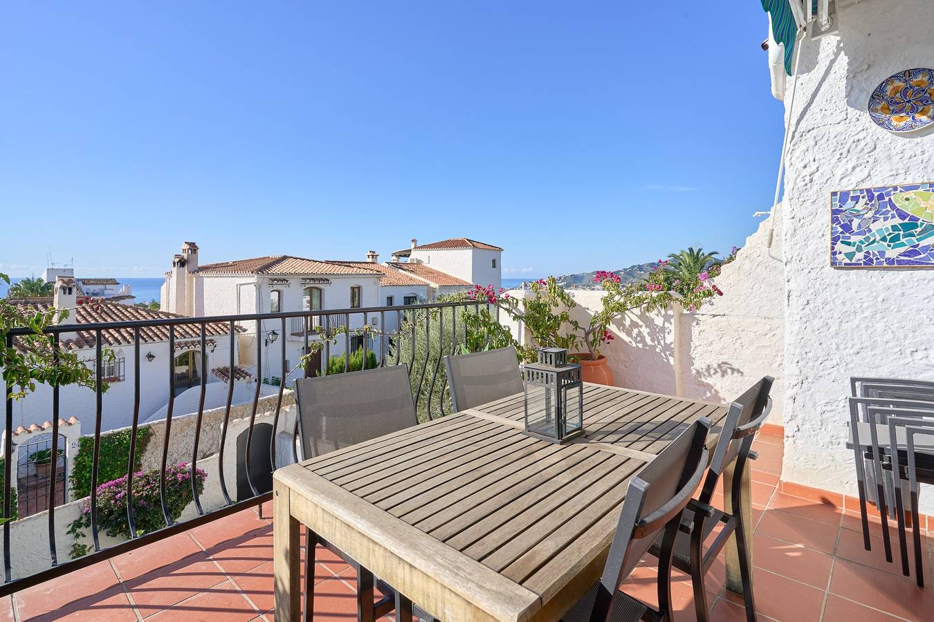 Holiday Home 'Casa Marazul Capistrano Nerja' with Sea View, Wi-Fi and Air Conditioning in El Capistrano, Nerja