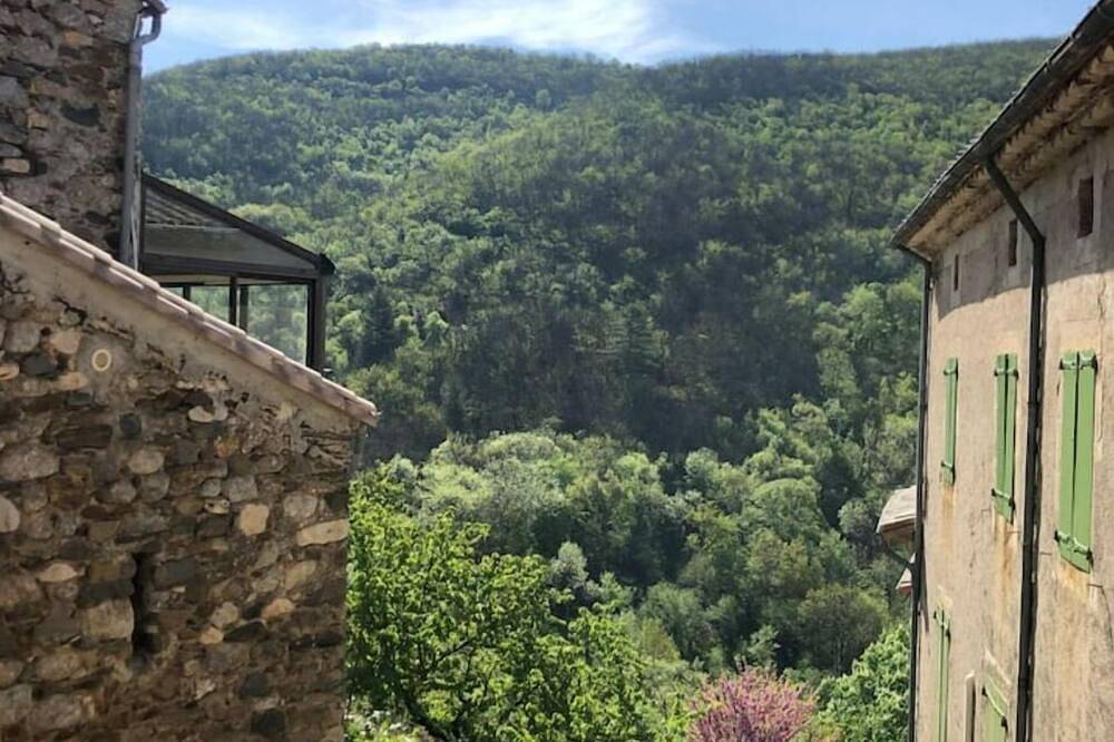 Gîte de la Placette au cœur d'un village cévenol in Aumessas, Parc national des Cévennes