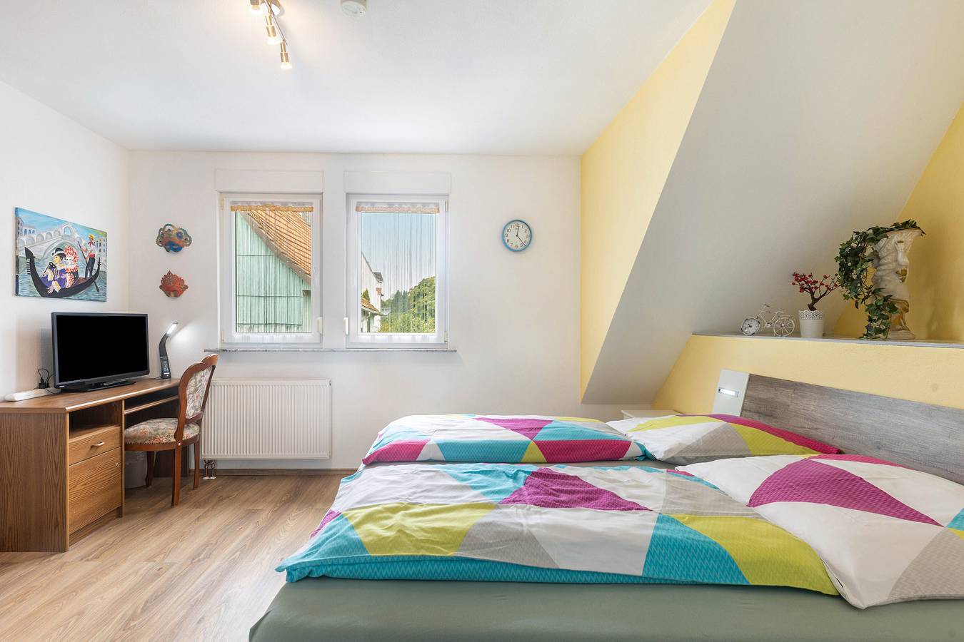 Zimmer 'Venedig' mit gemeinsamer Terrasse und Wlan in Birstein, Main-Kinzig-Kreis