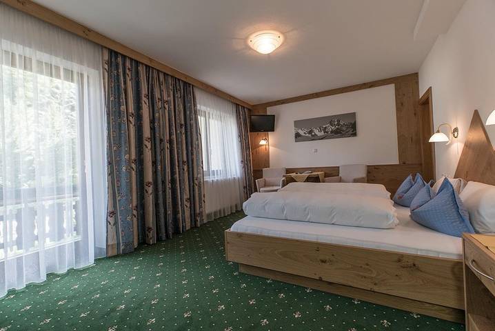 Pension für 2 Personen, mit Ausblick und Sauna sowie Garten, kinderfreundlich in Heiligenblut - 4