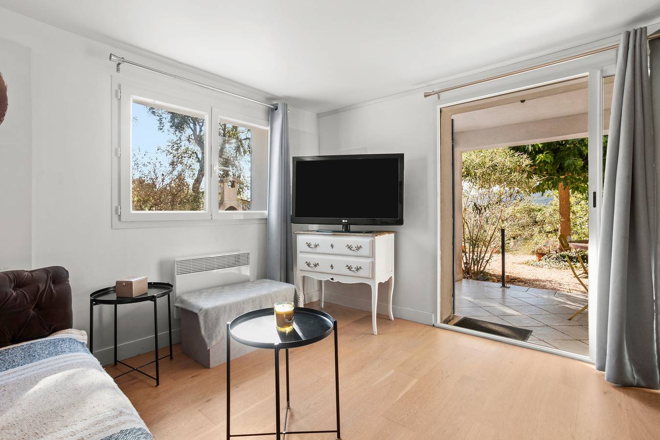 Alloggio indipendente di 50 m² al piano terra con giardino in Hyeres, Toulon e dintorni