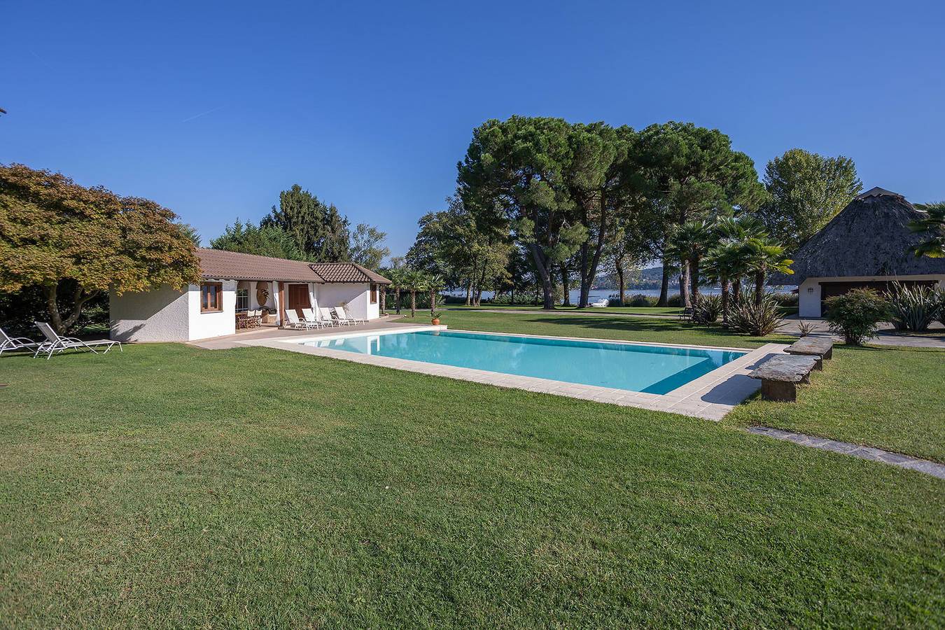 Villa Brin in Lesa, Lago Maggiore (Piemonte)