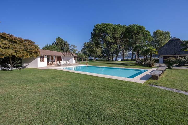 Villa Brin in Lesa, Lago Maggiore (Piemonte)