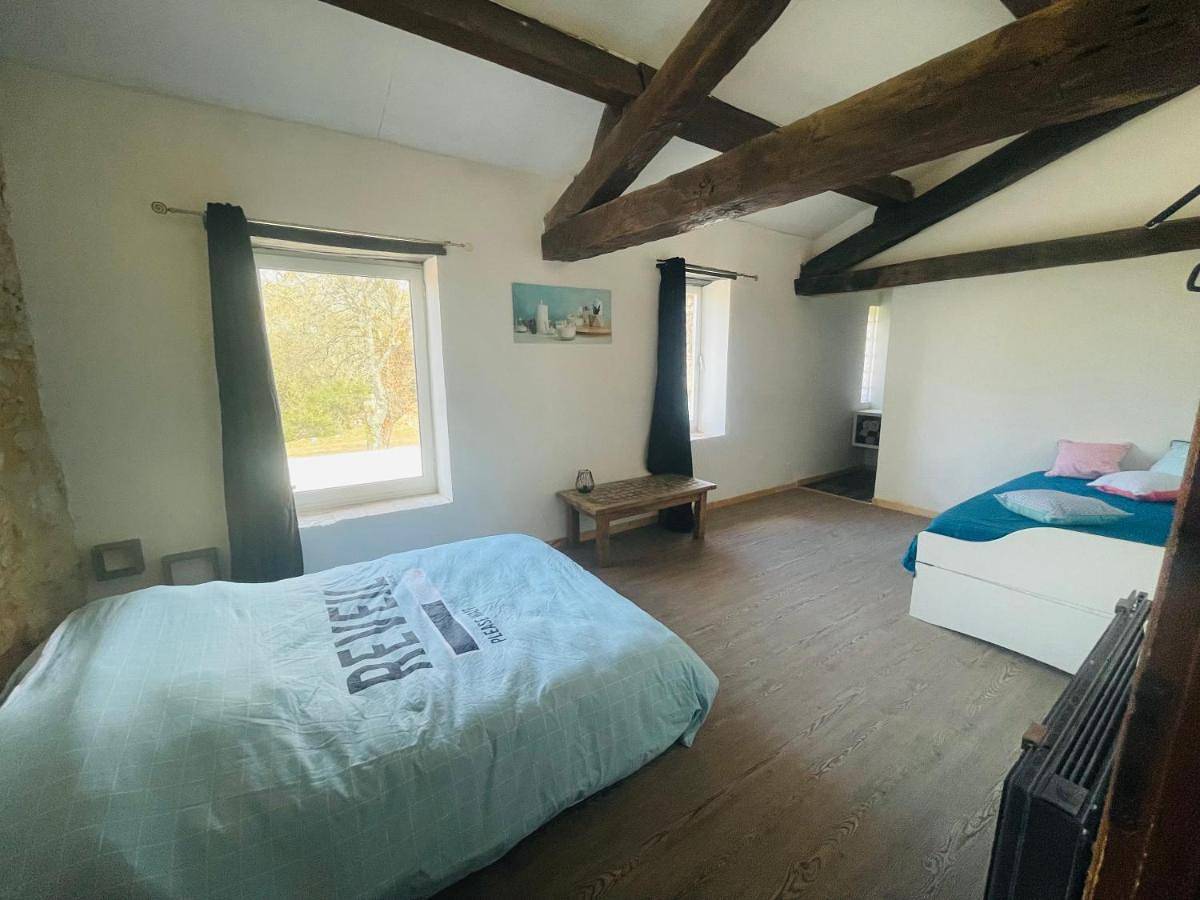 Double or Twin Room with Private Bathroom in Méjannes-le-Clap, Région d'Alès
