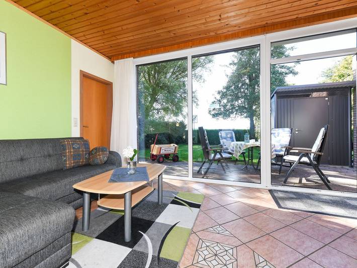 Bungalow für 4 Personen, mit Terrasse, kinderfreundlich in Bensersiel - 2