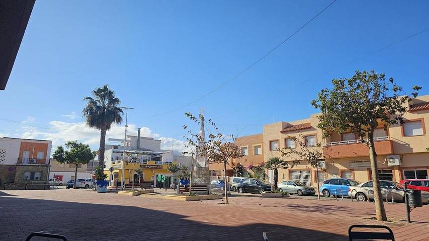 Gîte pour 4 personnes, avec vue ainsi que piscine et balcon dans Los Nietos - 4