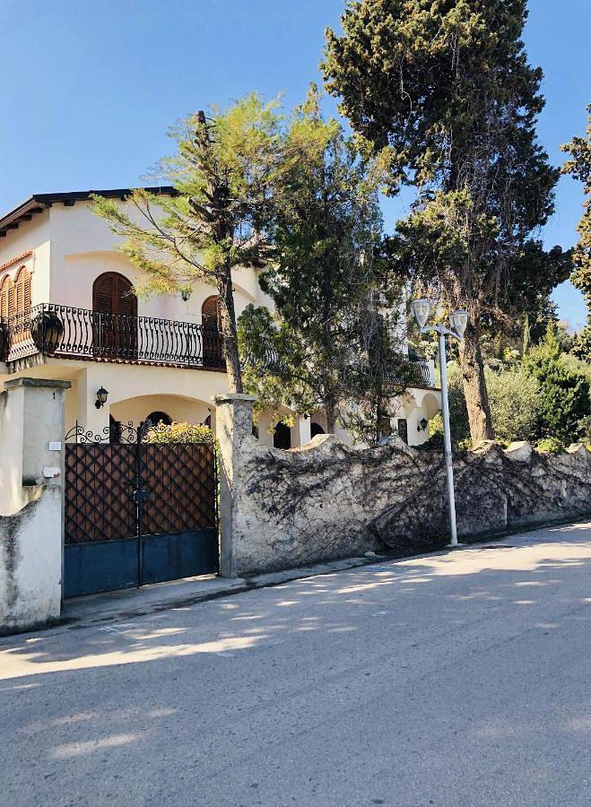 Villa voor 7 personen, with Balkon and Terras as well as Uitzicht in Capo d'Orlando