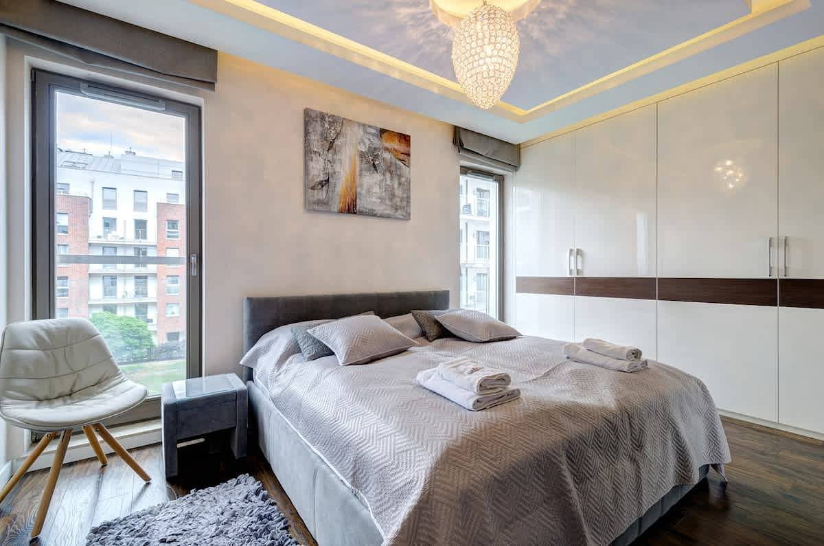 Hel lägenhet, Spacious Apartment | Parking, Pool, River View in Gdańsk, Zatoka Gdańska