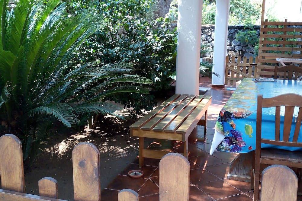 Experience the sea in the center of Palinuro in Centola, Cilento