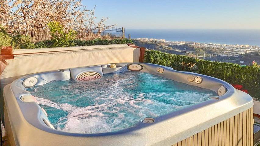 Villa für 4 Personen, mit Pool und Whirlpool in Torrox - 4