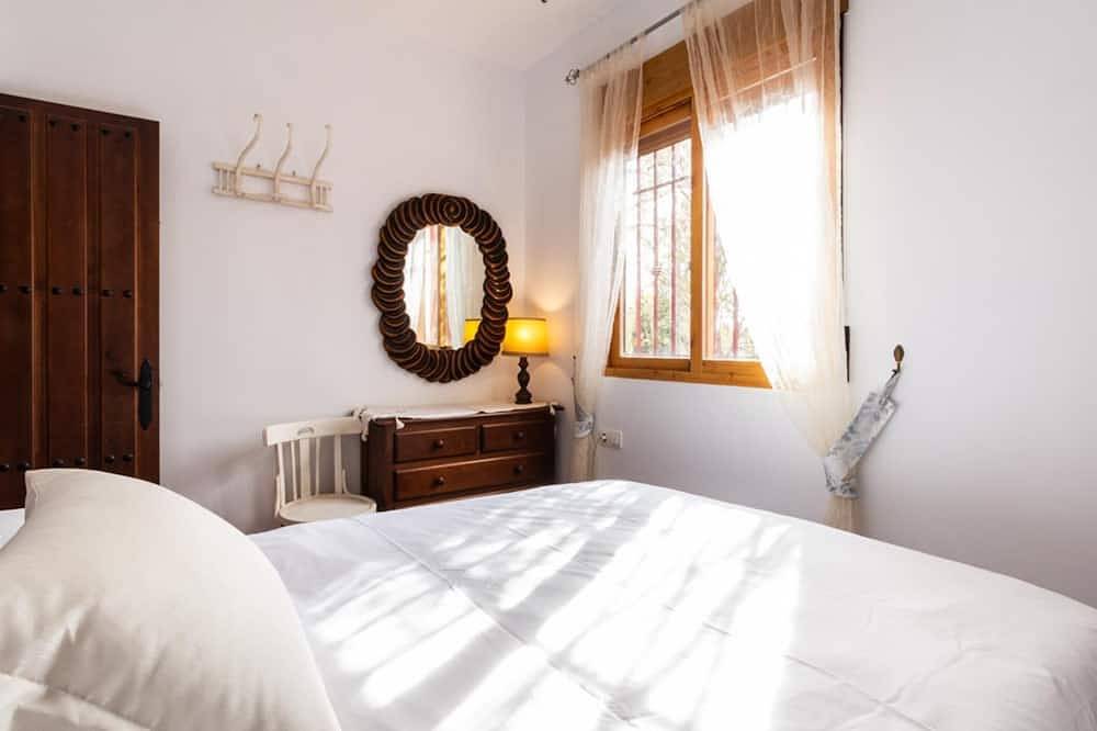 Andalusian rustic farmhouse with private pool in Nigüelas, Granada Province