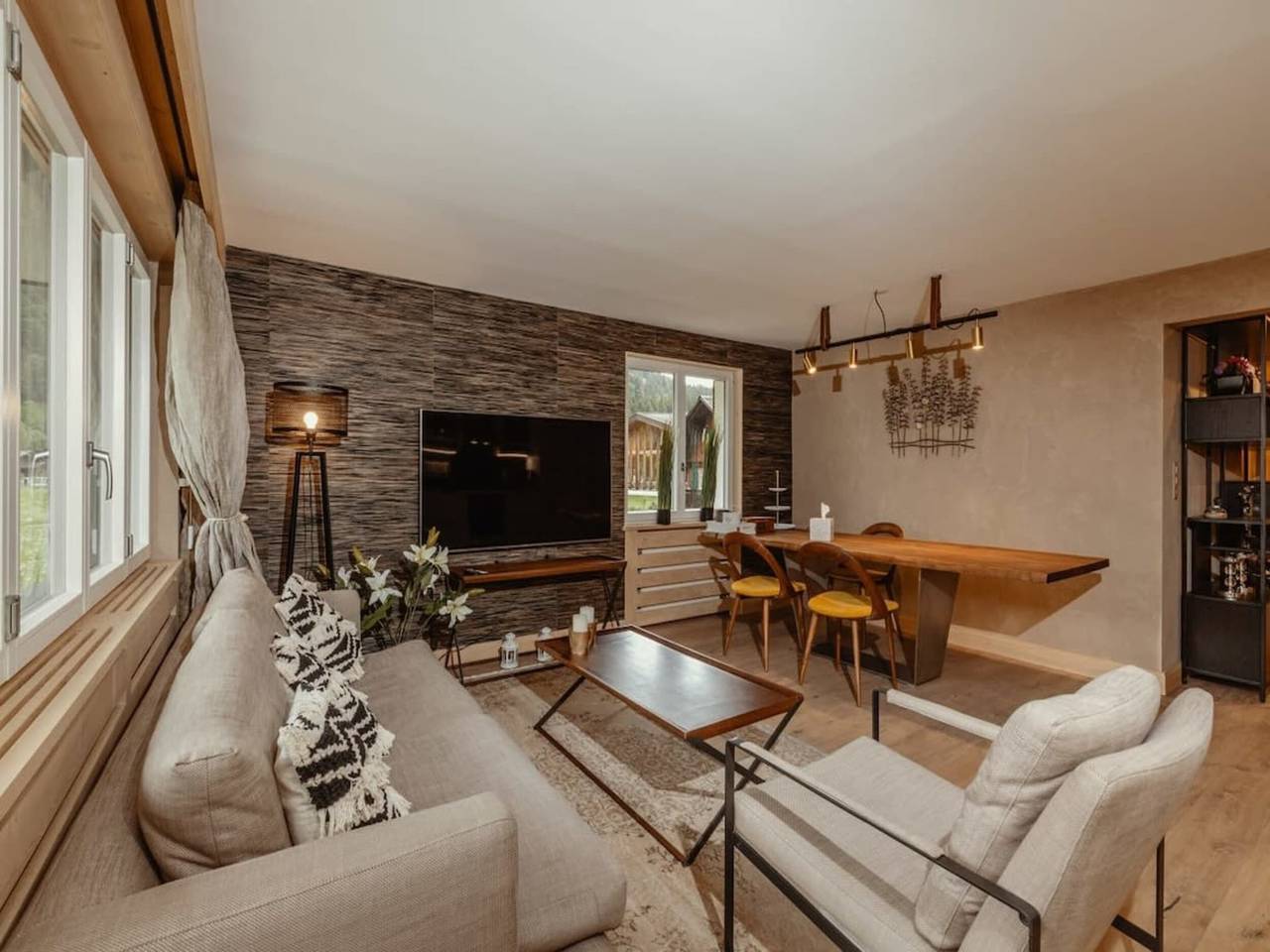 Ganze Wohnung, Üppiges Apartment mit Terrassenblick in Gstaad, Saanen