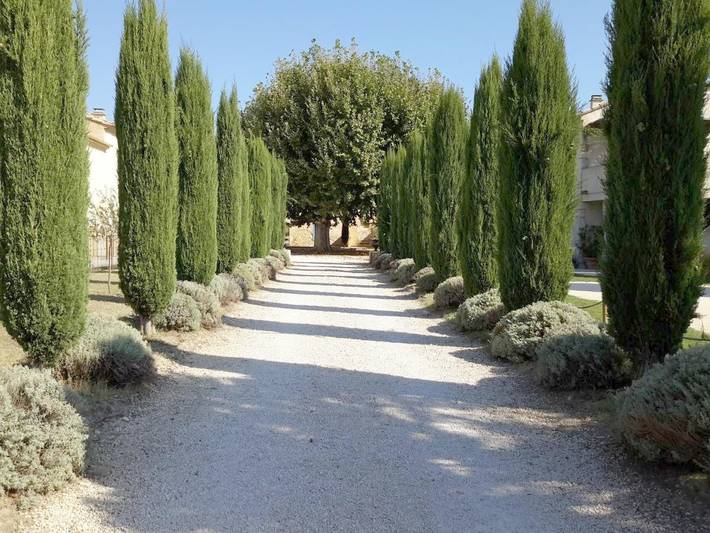 Gîte pour 7 personnes, avec terrasse ainsi que piscine et vue, adapté aux familles à Bouchet - 3