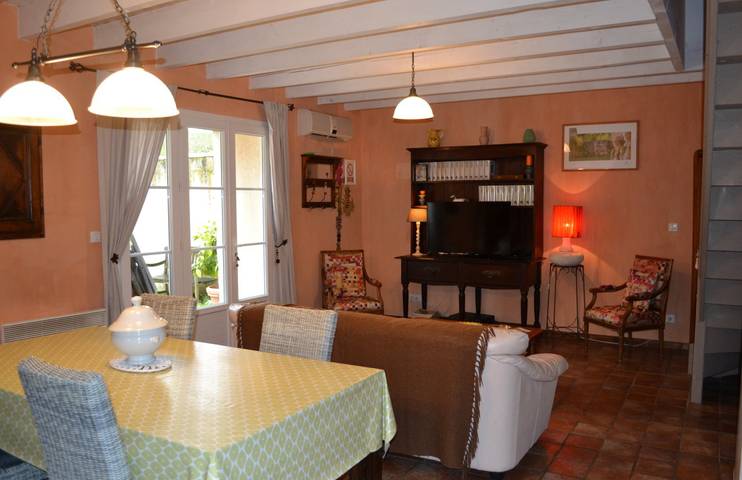 Gîte pour 4 personnes, avec terrasse et jardin, animaux acceptés à Rochefort - 2
