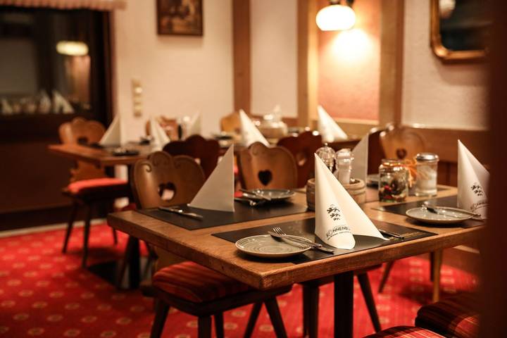 Landhotel Sonnenbühl - Ez in Sonnenbühl, Albsteig Etappe 11