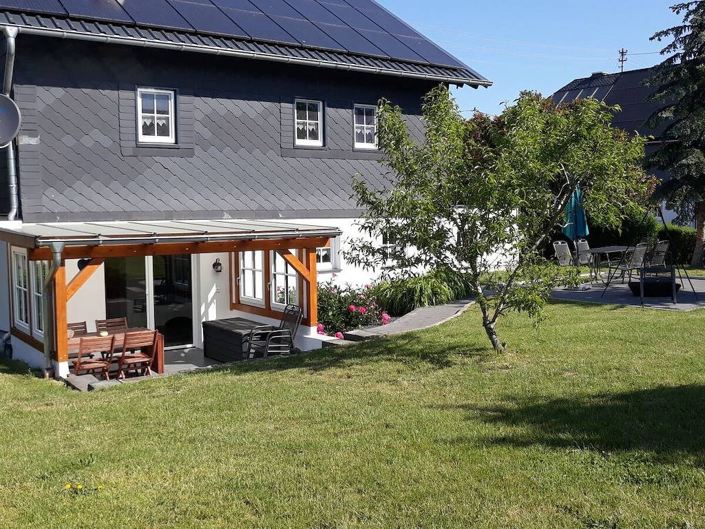 Ferienhaus in Buch mit Schwimmbecken in Buch, Hunsrück